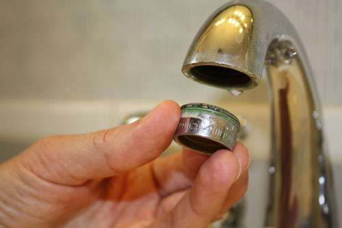what is a faucet aerator?